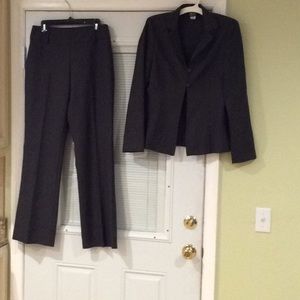 O&E ODDS & Evens Gray Pant Suit Women Large